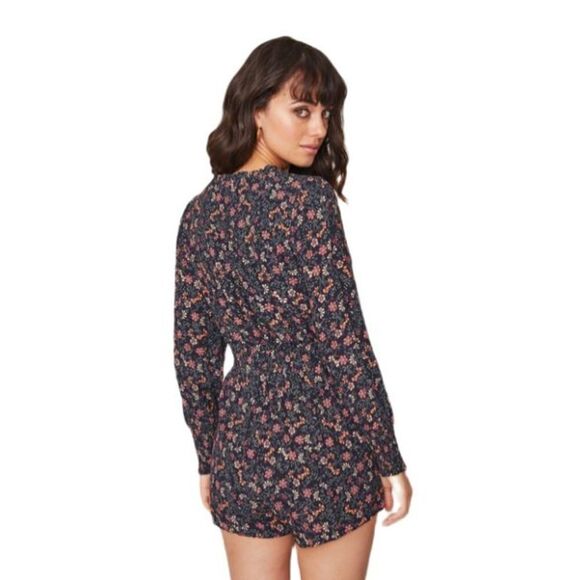 Lost + Wander Trip To Louvre Romper - Picture 2 of 7